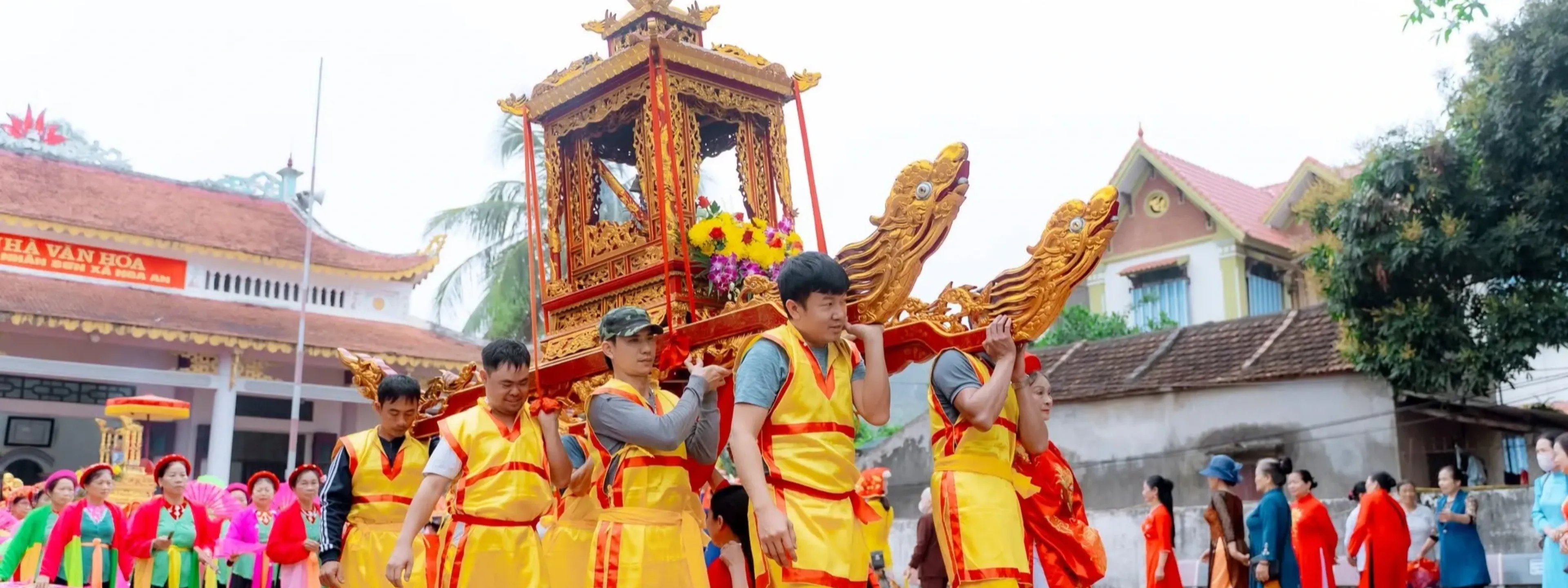 Lễ hội Đền Bái La