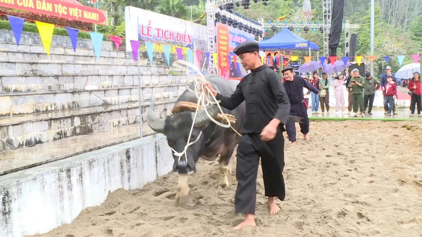 Lễ hội Lồng tông Na Hang
