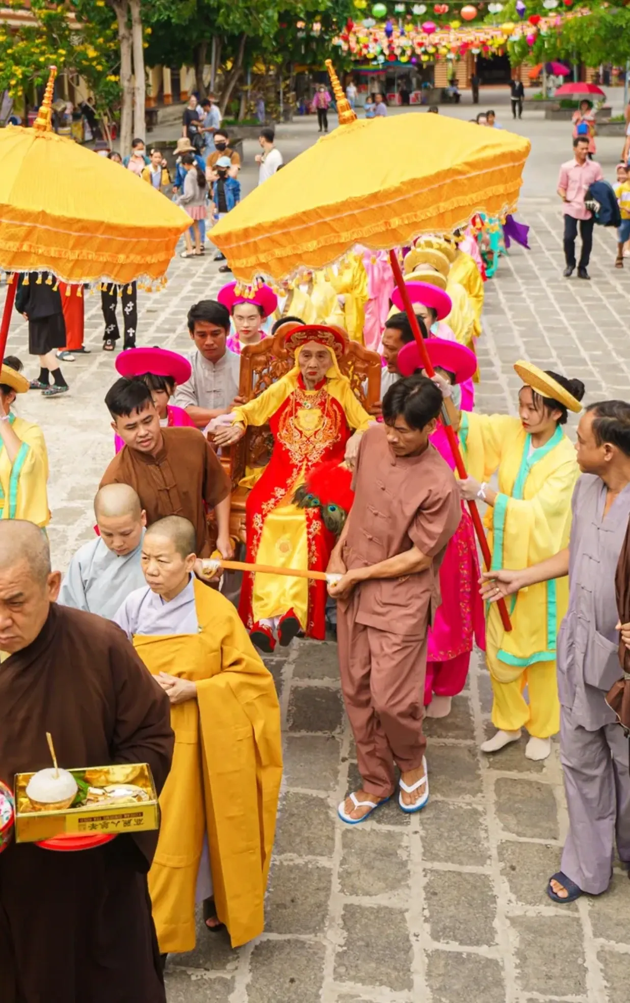 Lễ Vía Bà Linh Sơn Thánh Mẫu