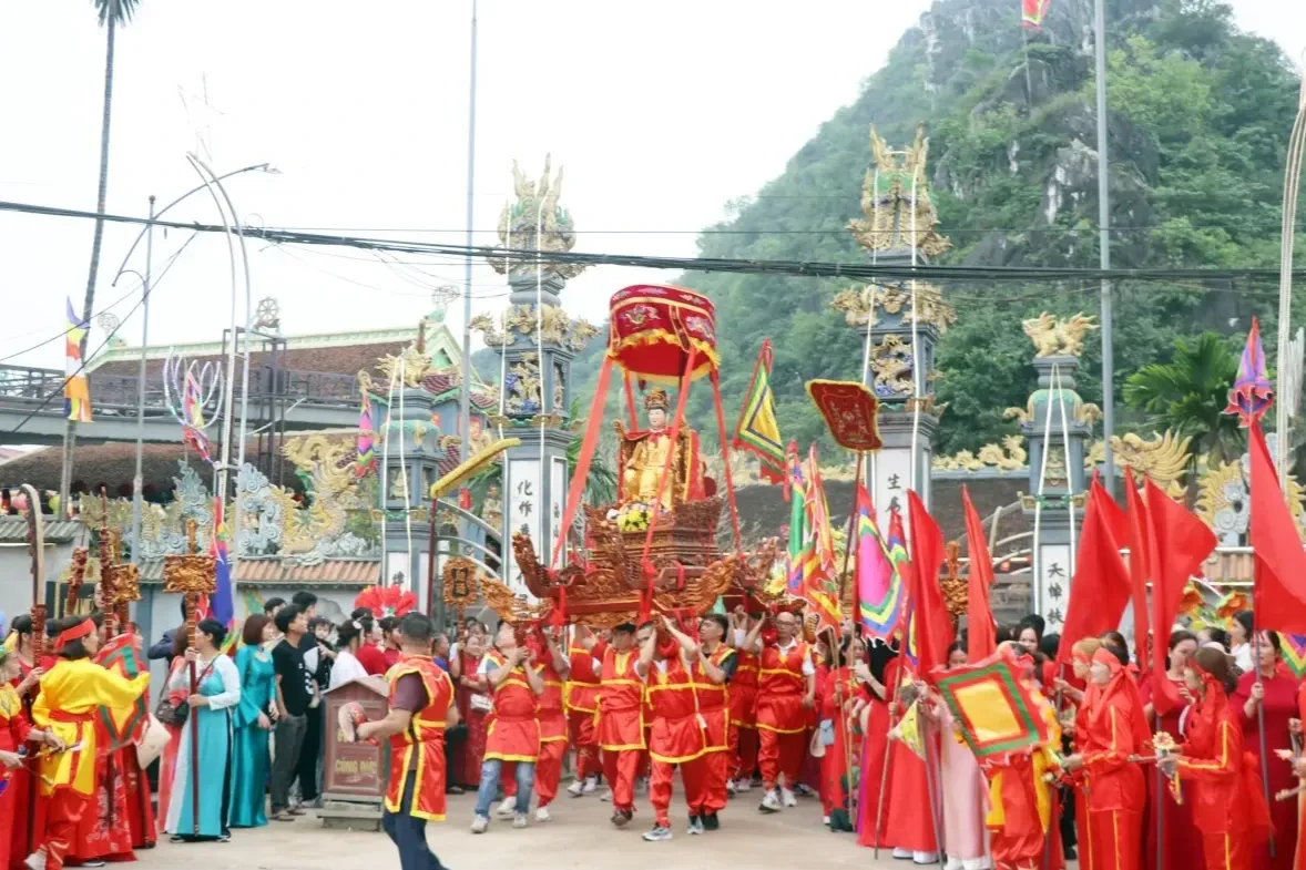 Hội đền Miếu Môn