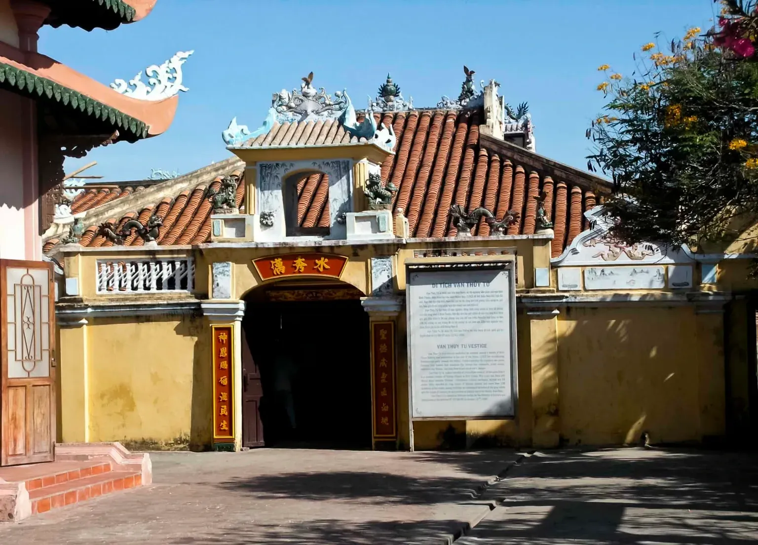Tổng quan Dinh Vạn Thủy Tú