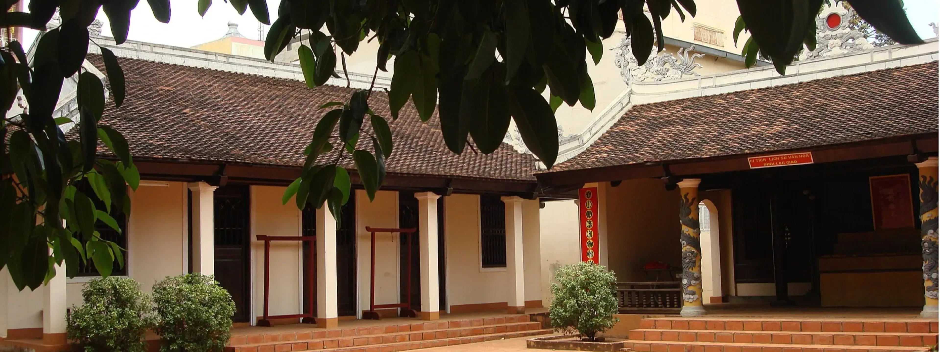 Đình Lạc Giao