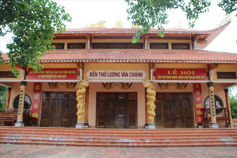 Mộ Và Đền Thờ Lương Văn Chánh