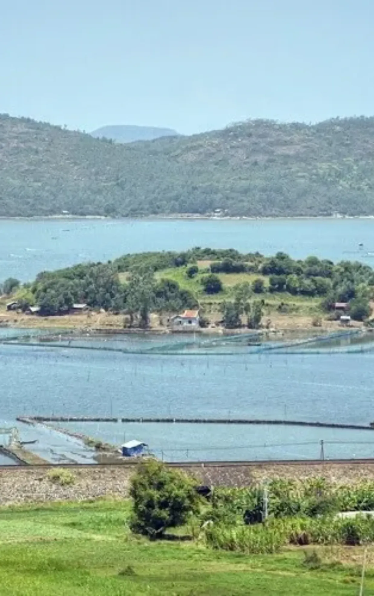Đầm Ô Loan
