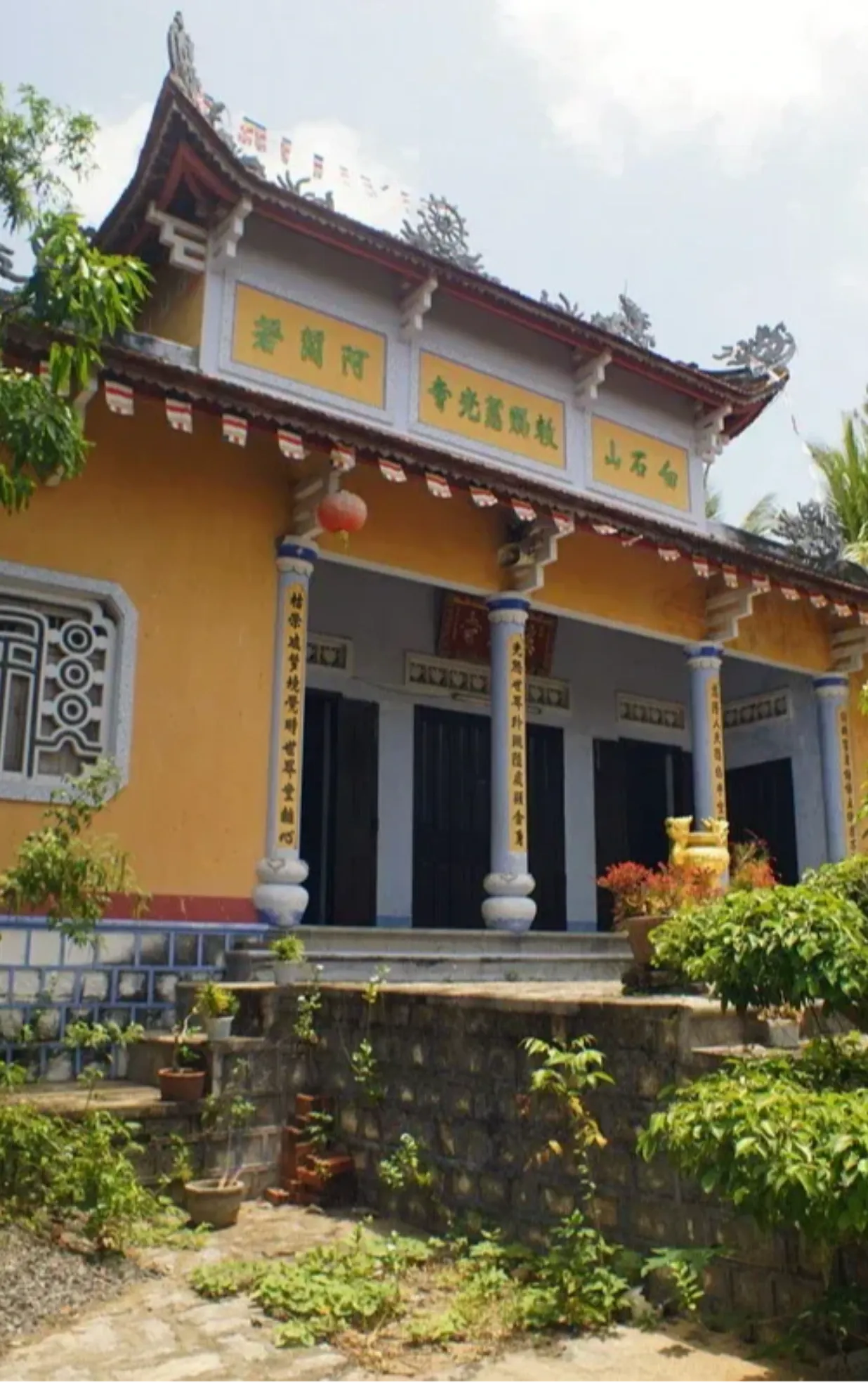 Chùa Từ Quang (chùa Đá Trắng)