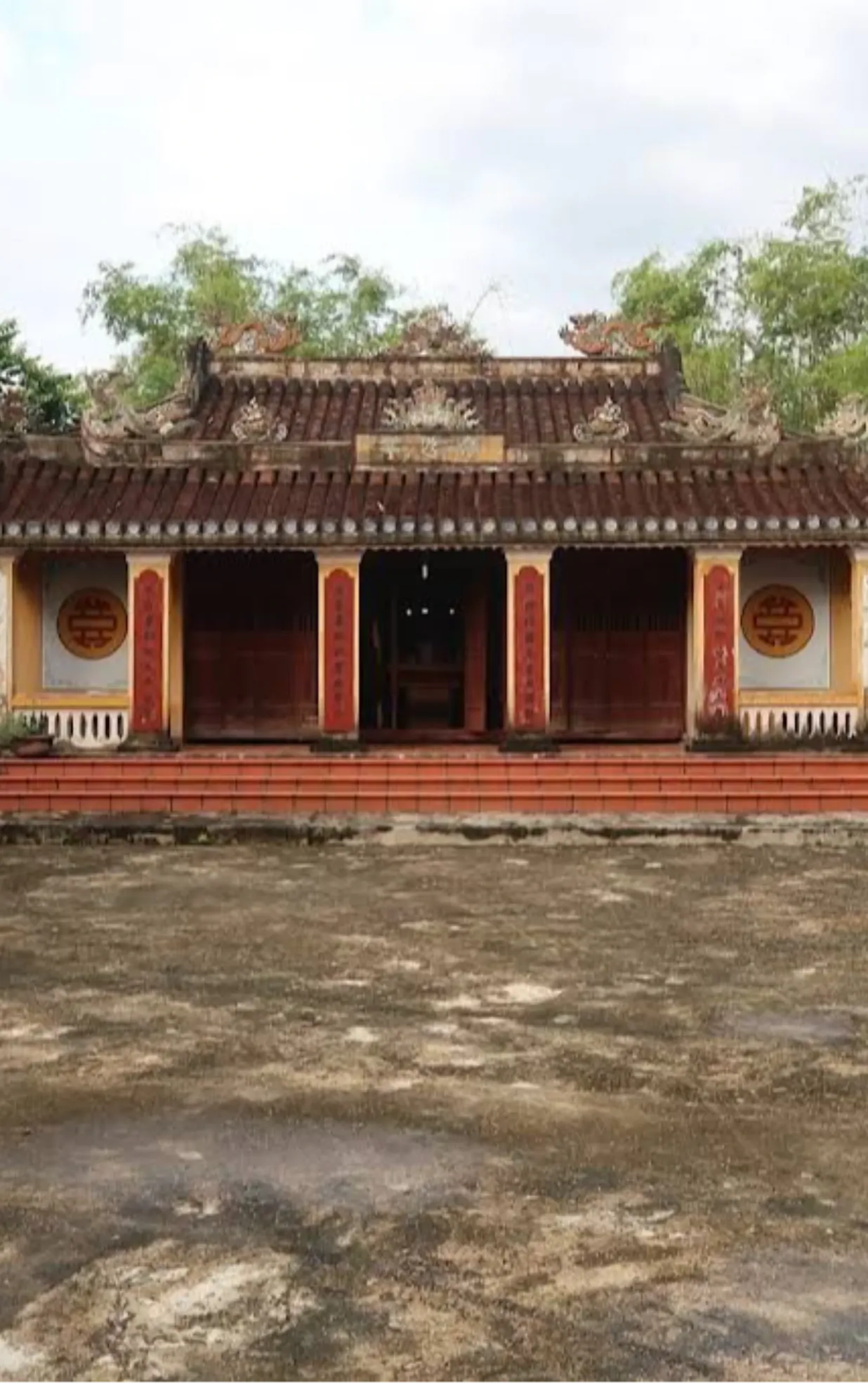 Đình làng Cẩm Toại
