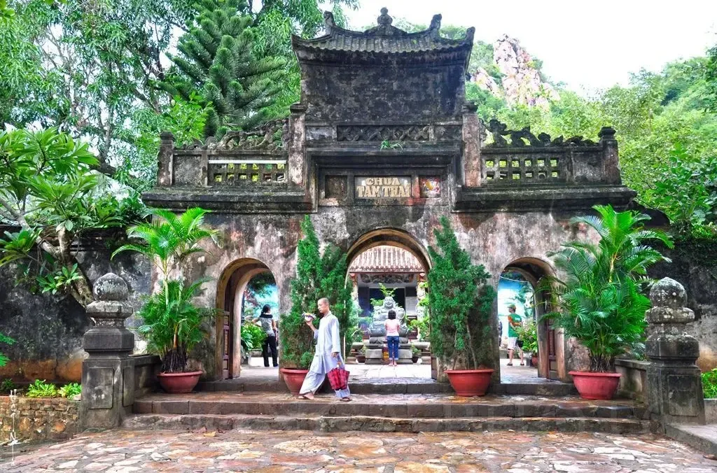 Tổng quan Chùa Tam Thai