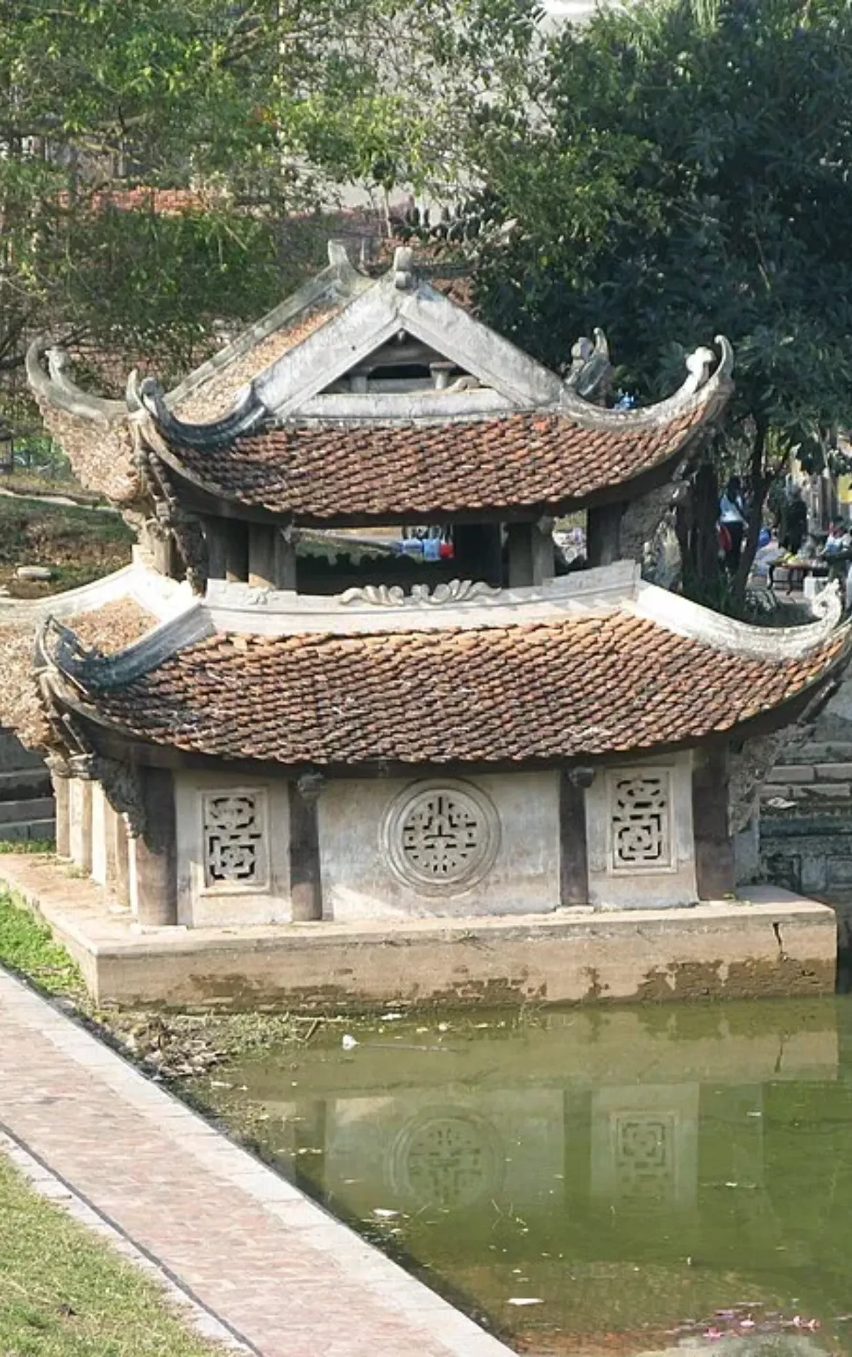 Đền Phù Đổng