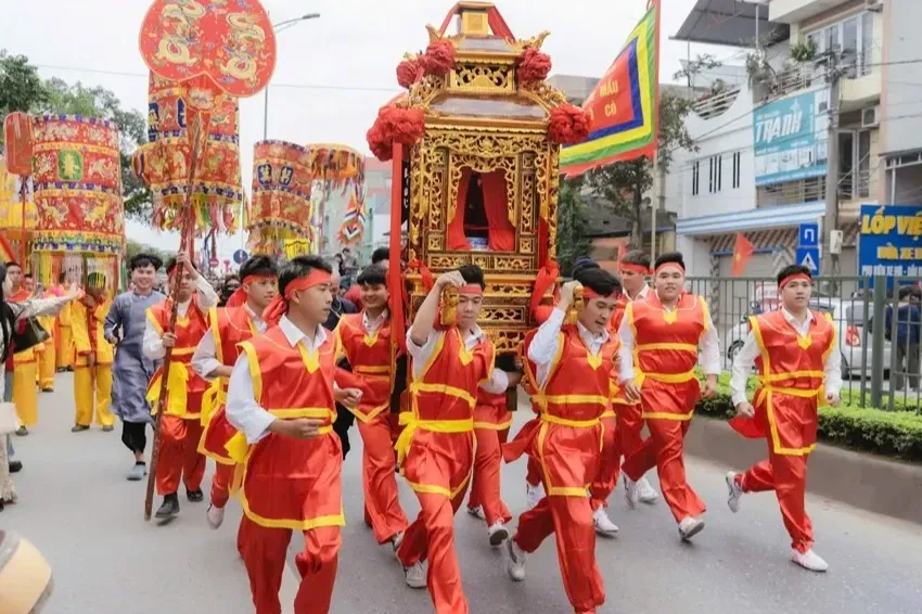 Lễ hội Đền mẫu Phố Cò