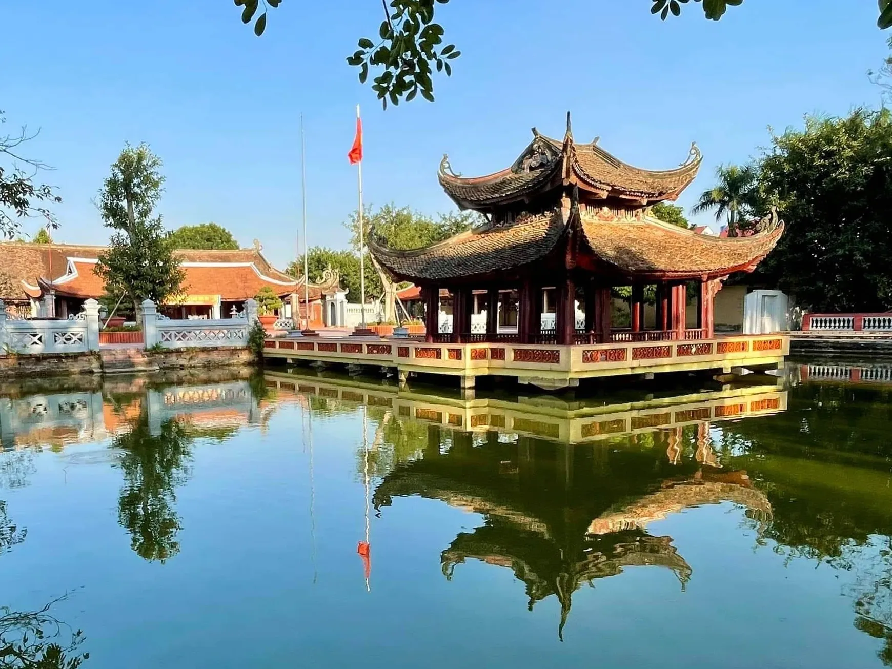 Đình Tam Tảo
