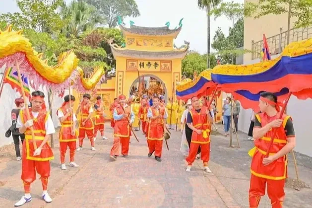 Hội đình làng Lương Xá