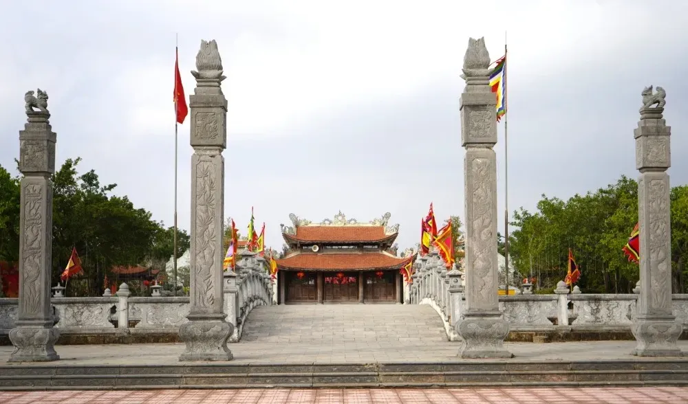 Cụm di tích liên quan đến nhà Mạc ở Kinh Dương