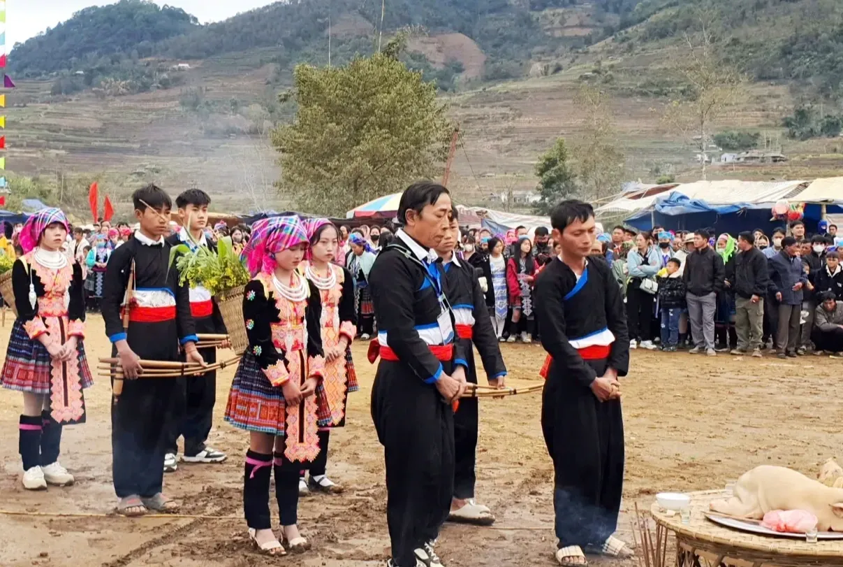 Lễ hội Gầu Tào dân tộc Mông