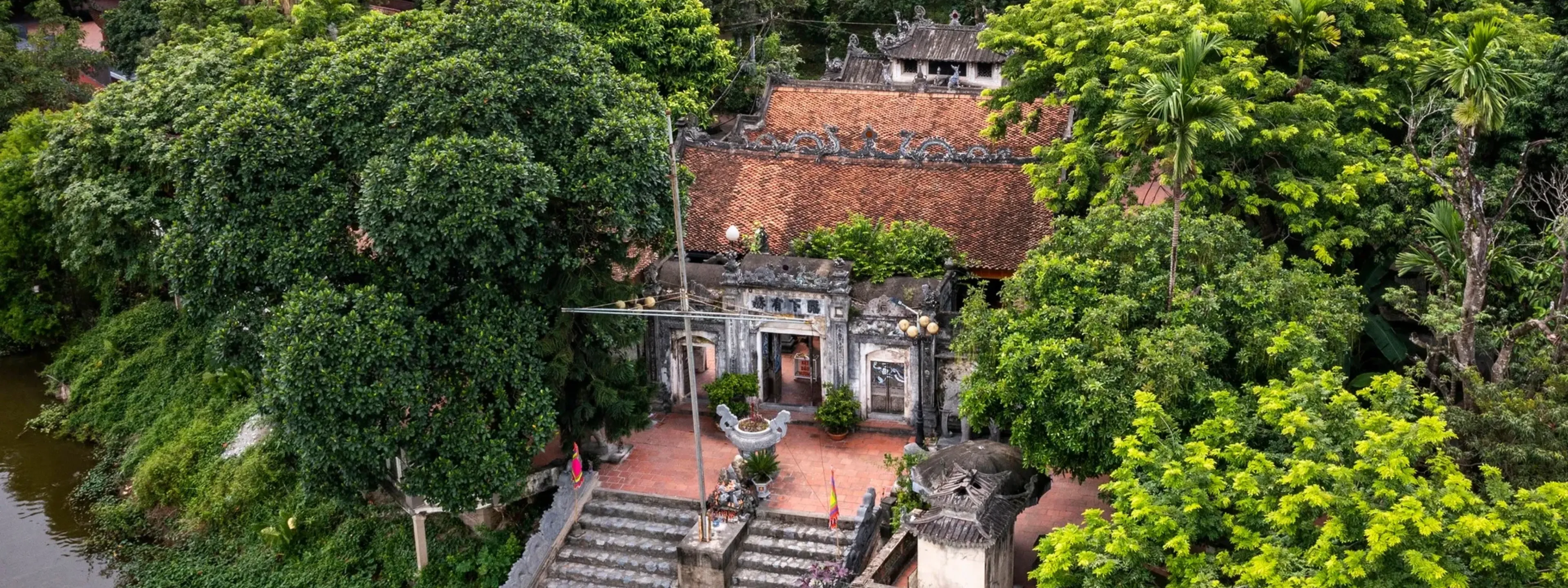 Đền Hữu Vĩnh (Đức Thánh Cả)