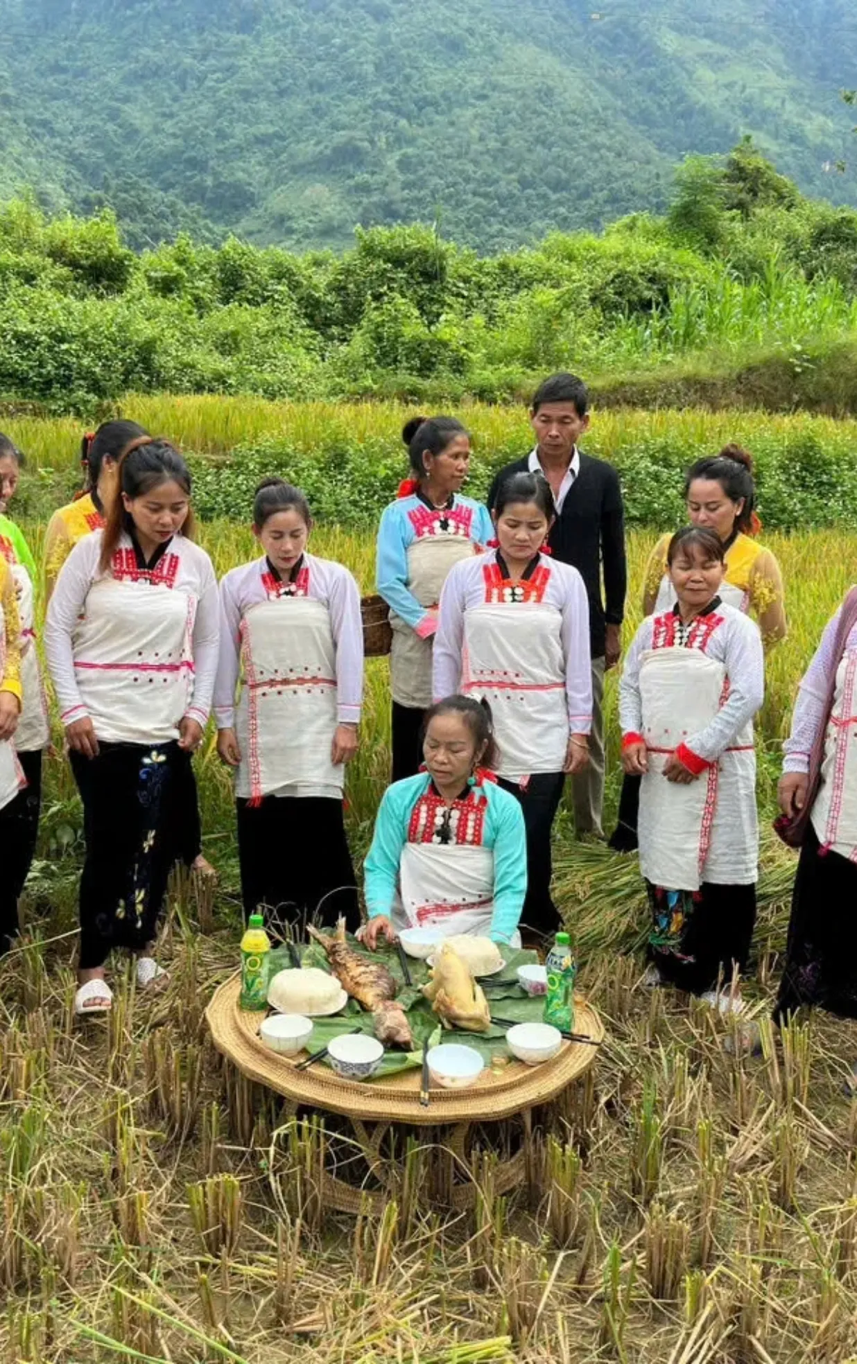 Lễ hội Đón lúa mới dân tộc Mảng