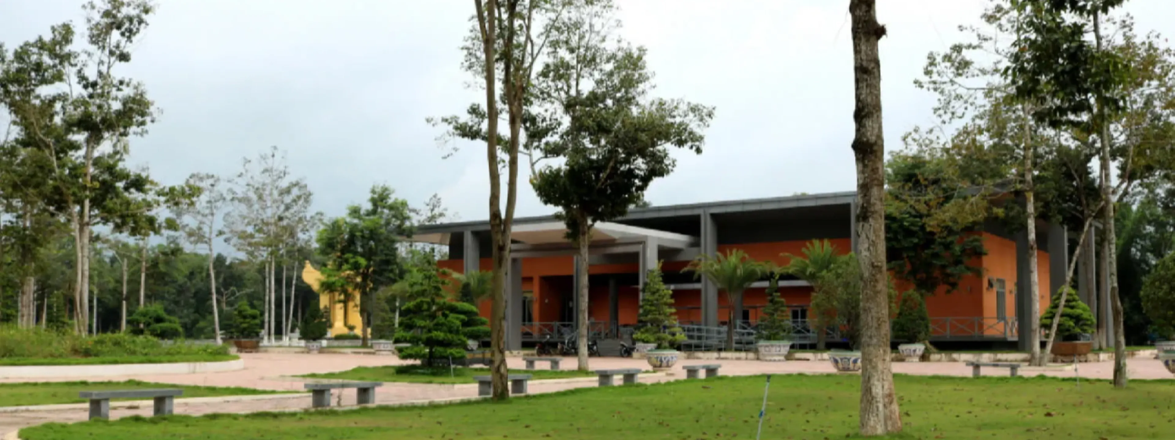 Căn Cứ Tà Thiết 