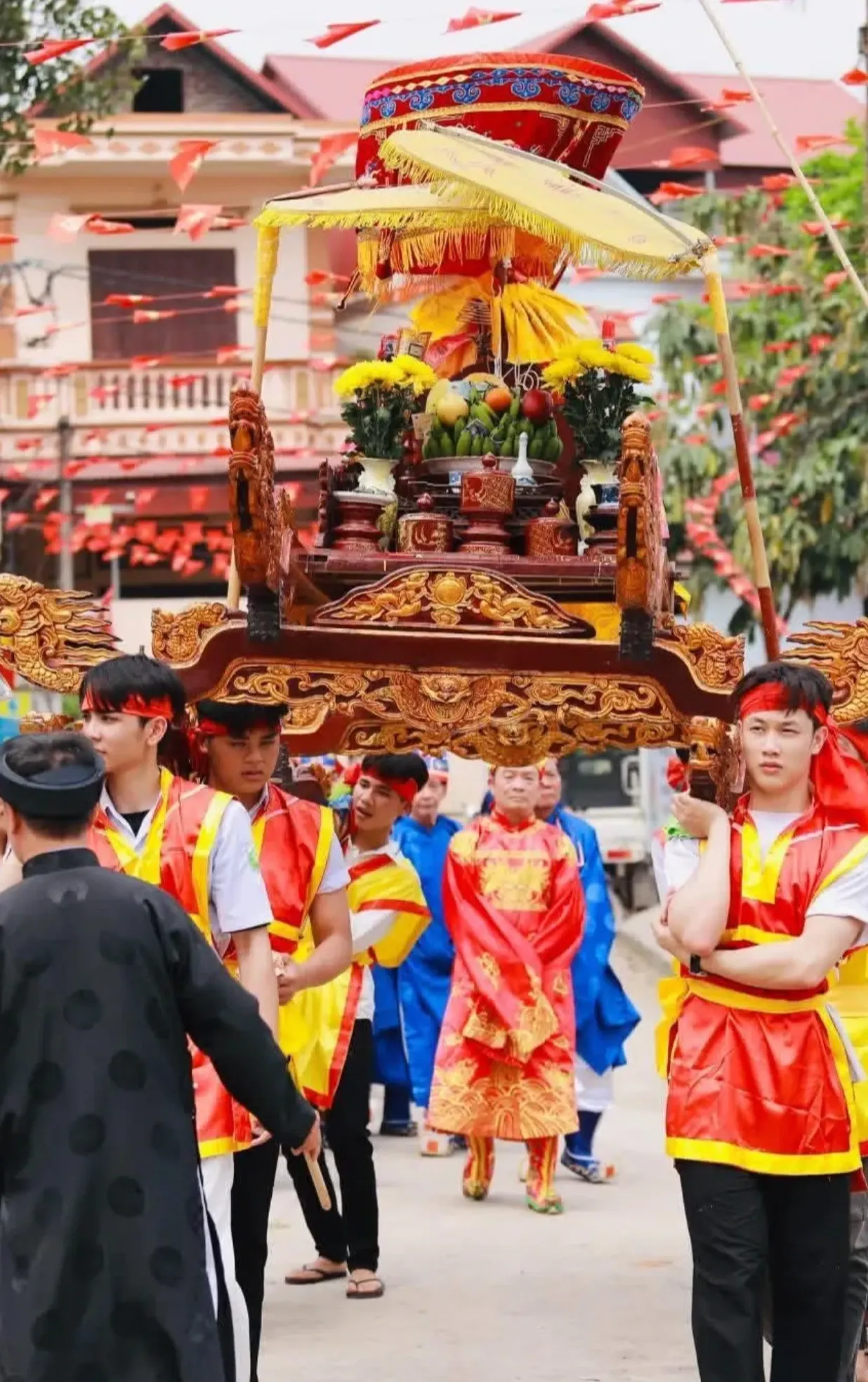 Hội đình ở làng Tri Lai