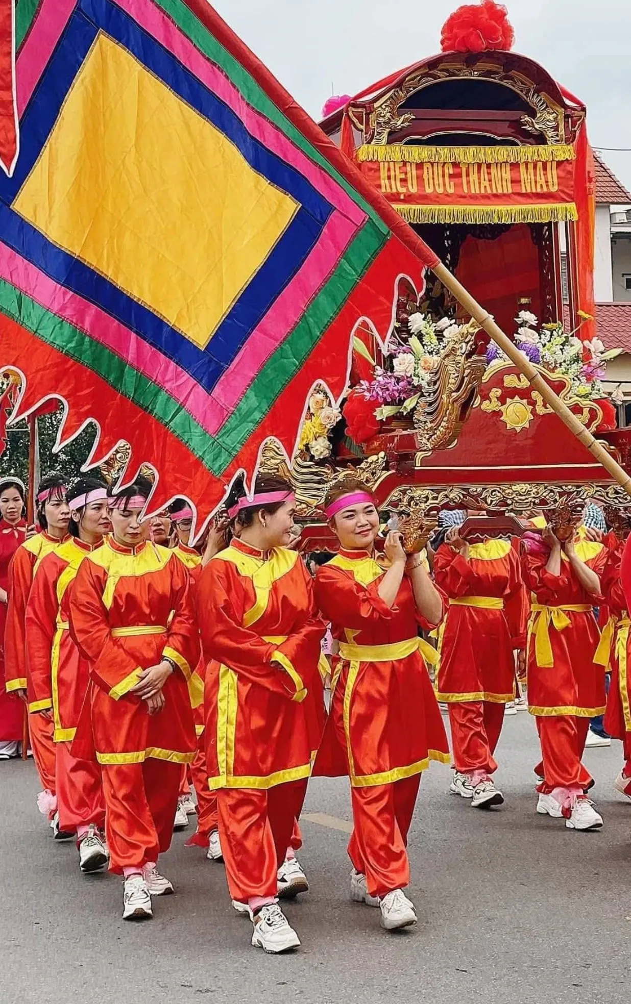 Hội làng Bồng Lai