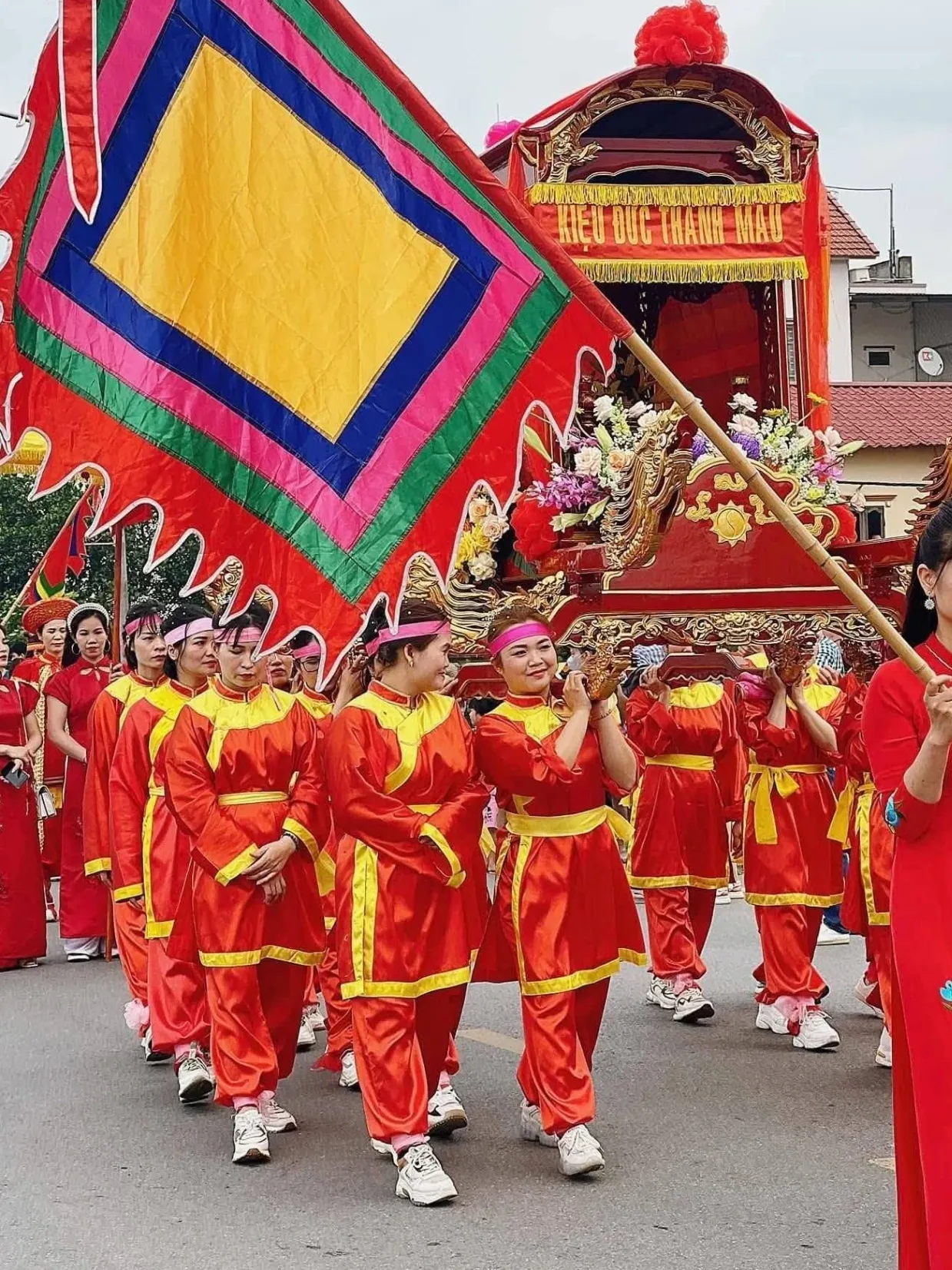 Hội làng Bồng Lai