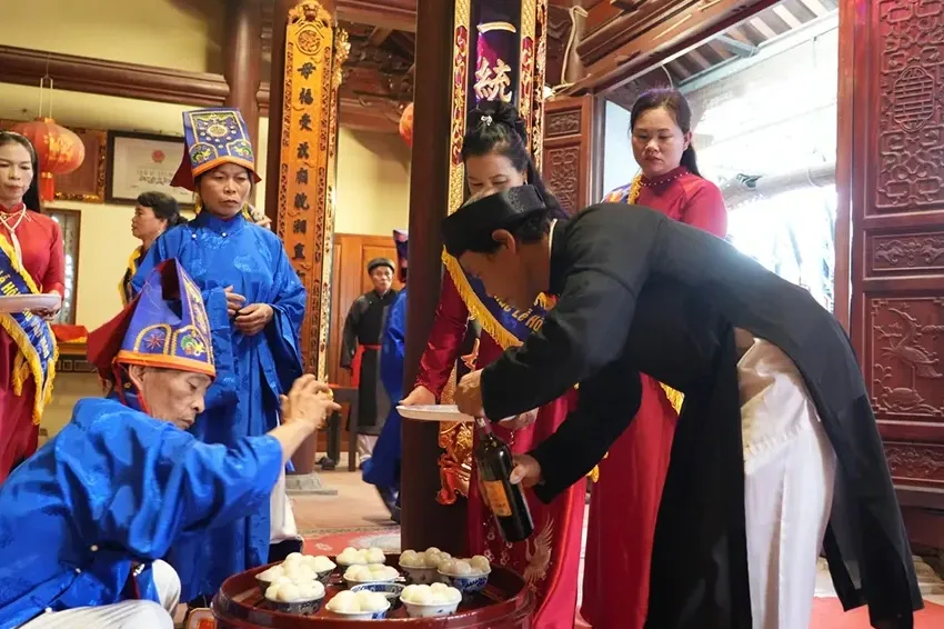 Hội làng Vân Môn