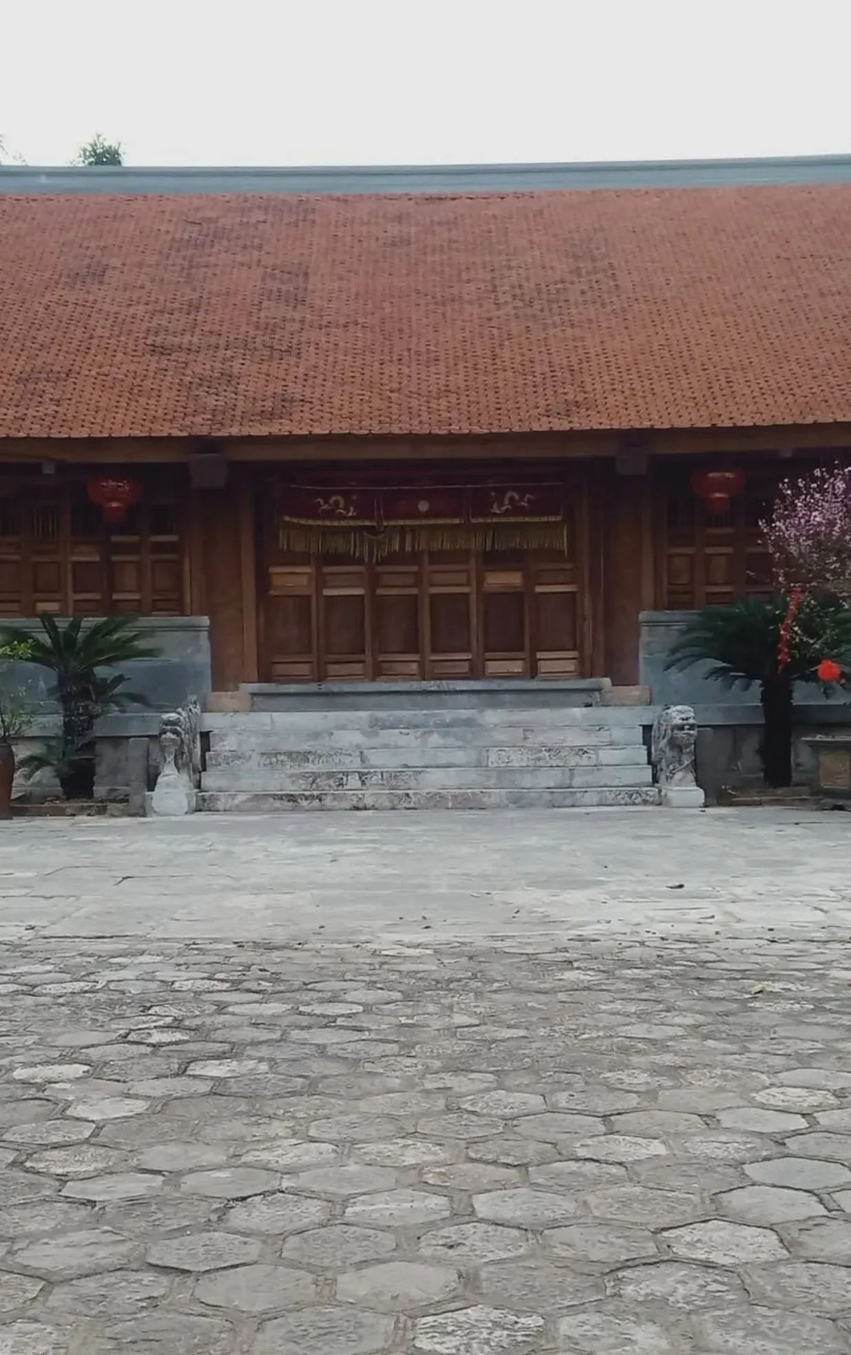 Đình làng Long Châu Sơn