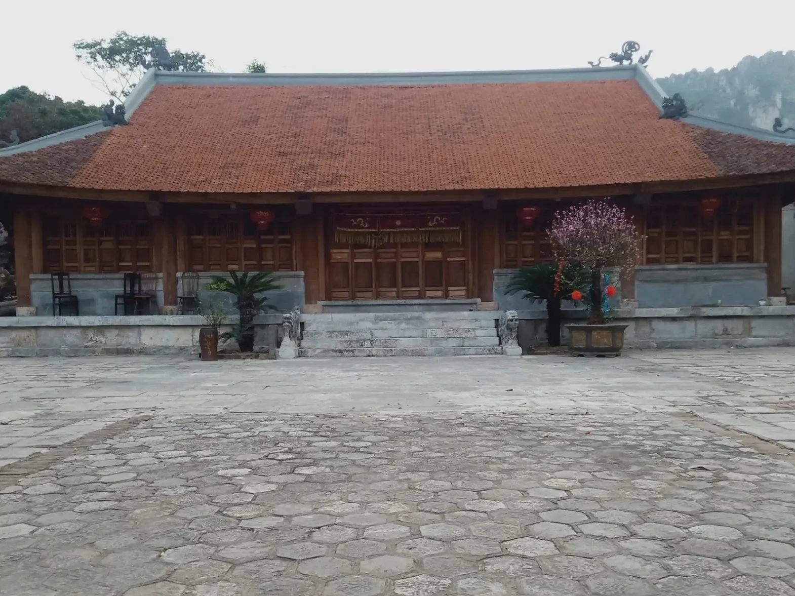 Đình làng Long Châu Sơn