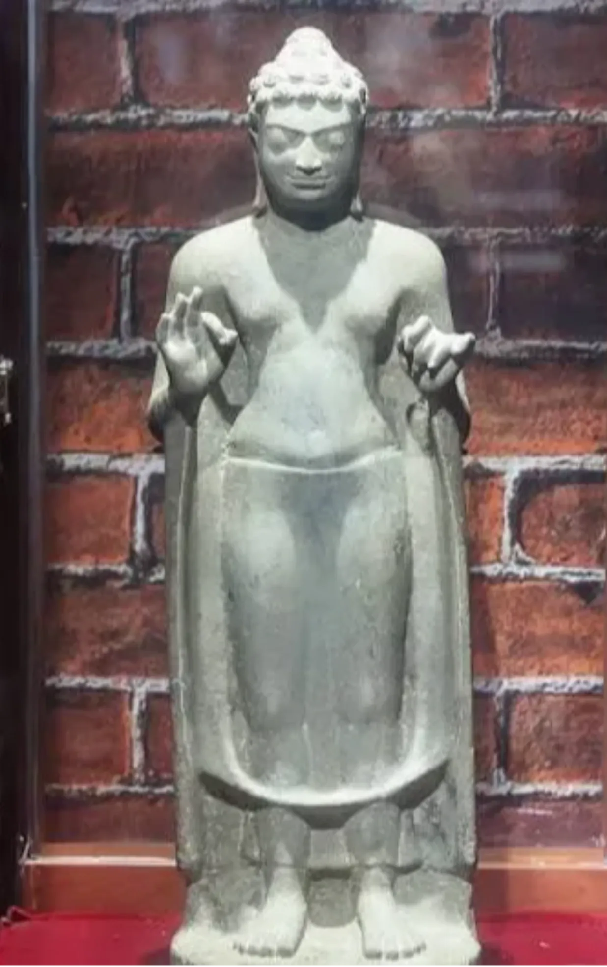 Tượng phật đá Khánh Bình