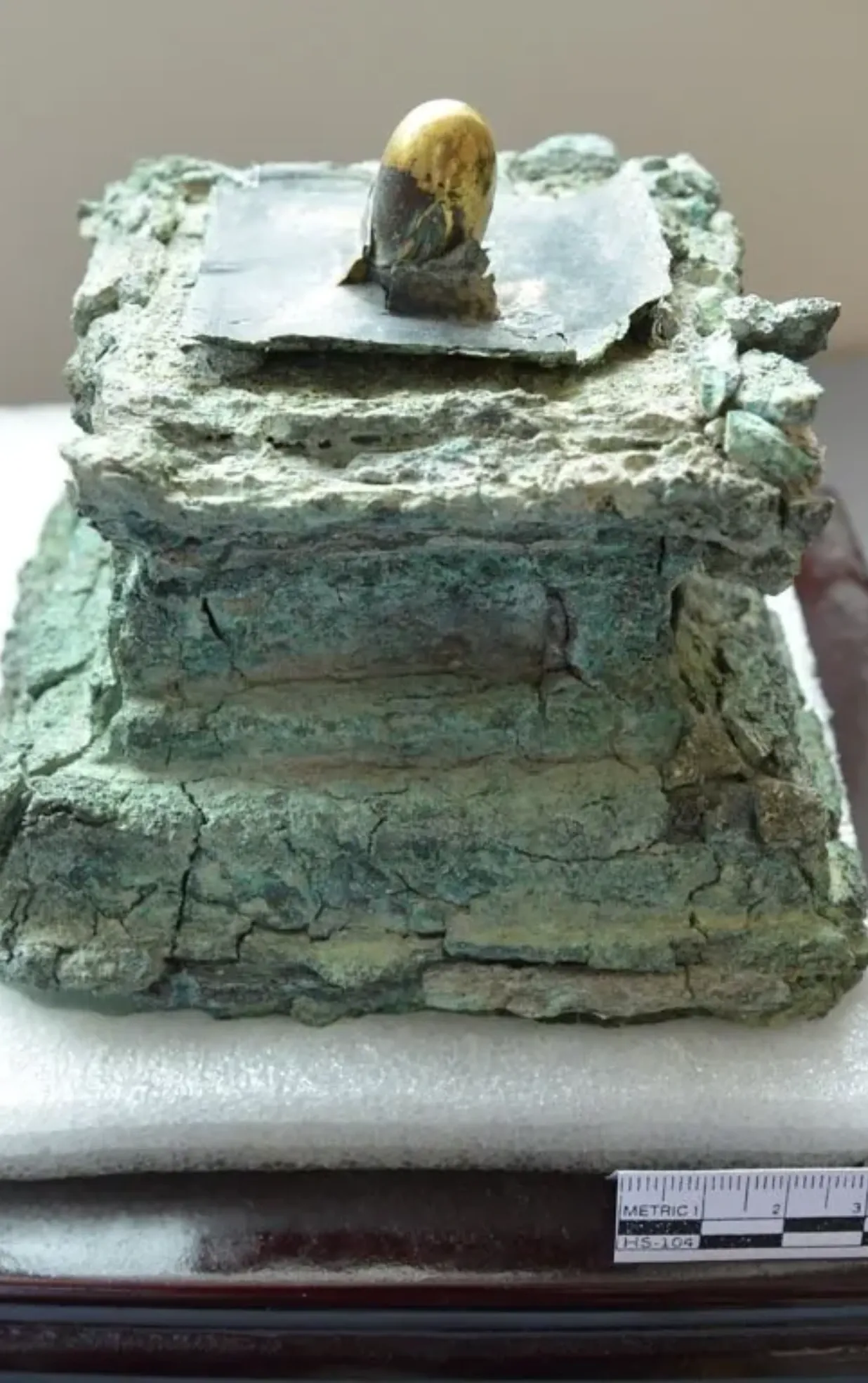 Bộ Linga - Yoni Đá nổi