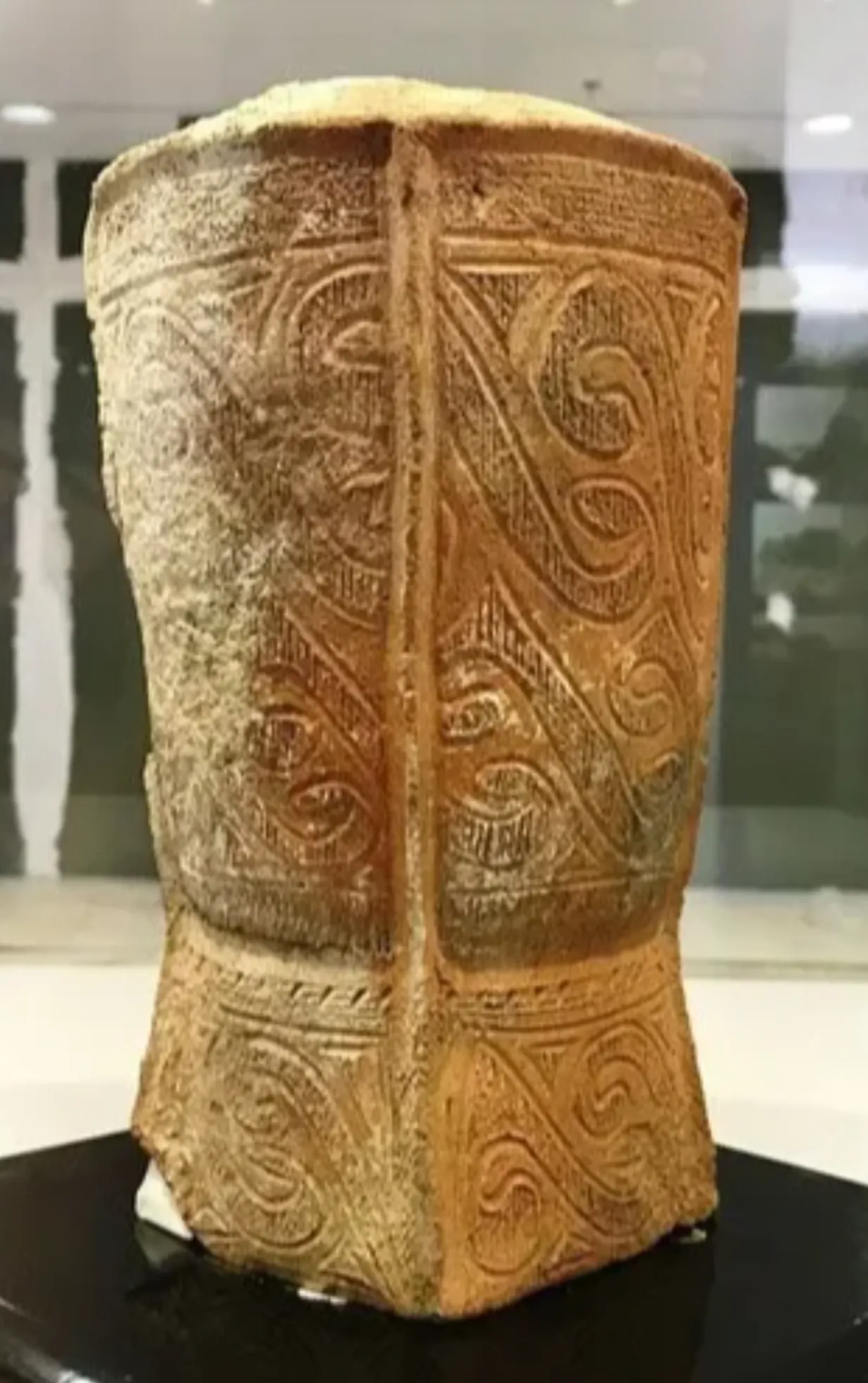 Bình gốm Đầu Rằm