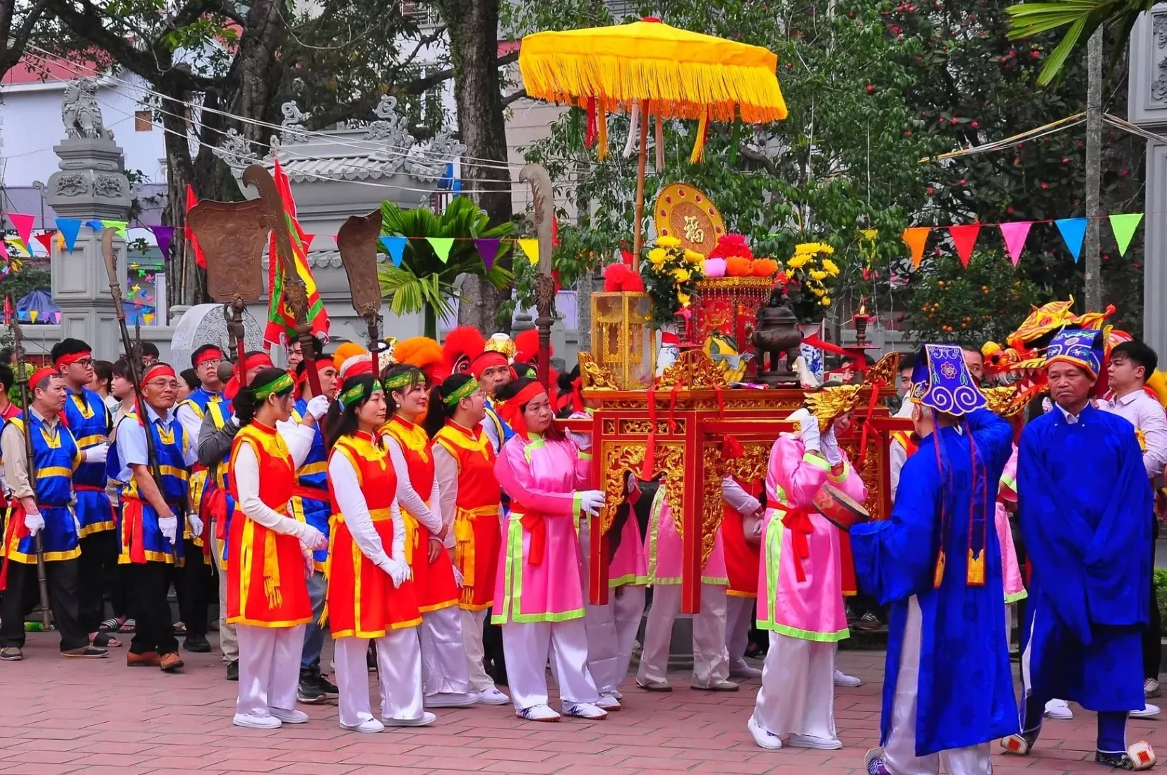 Hội đình làng Thị Cấm