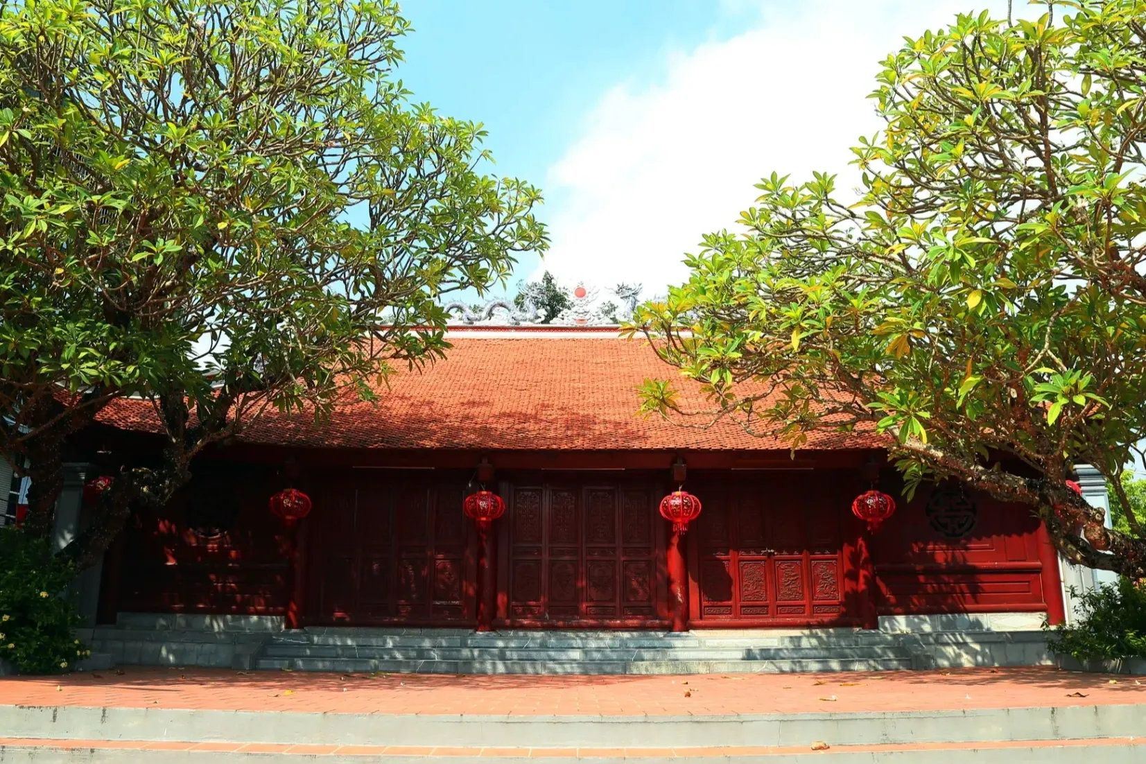Tổng quan Đình Thị Cấm