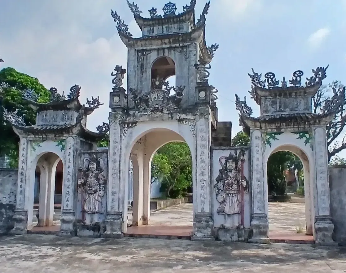 Chùa làng Phương Bản (Hoa Nghiêm Tự)