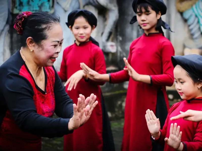 Giới Thiệu