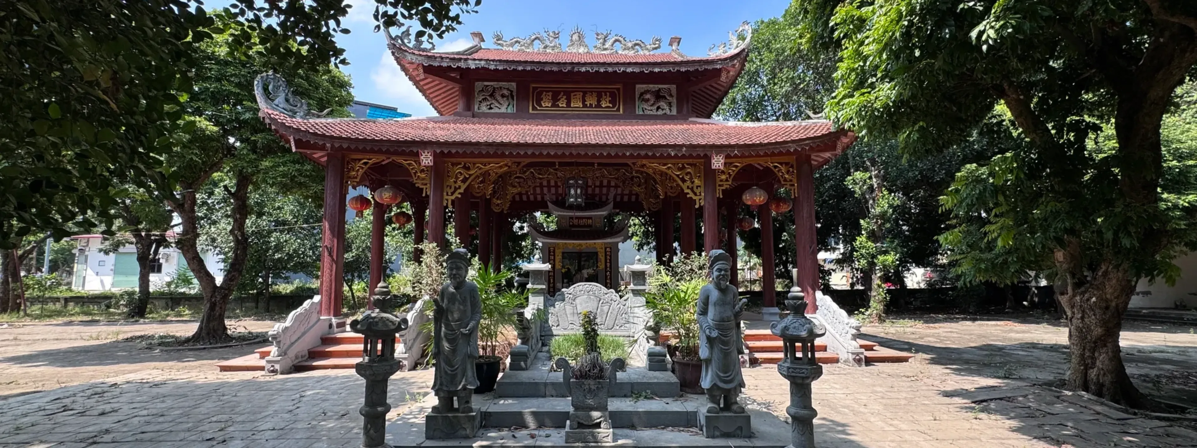 Khu lăng mộ Đức thánh làng Hậu Ái