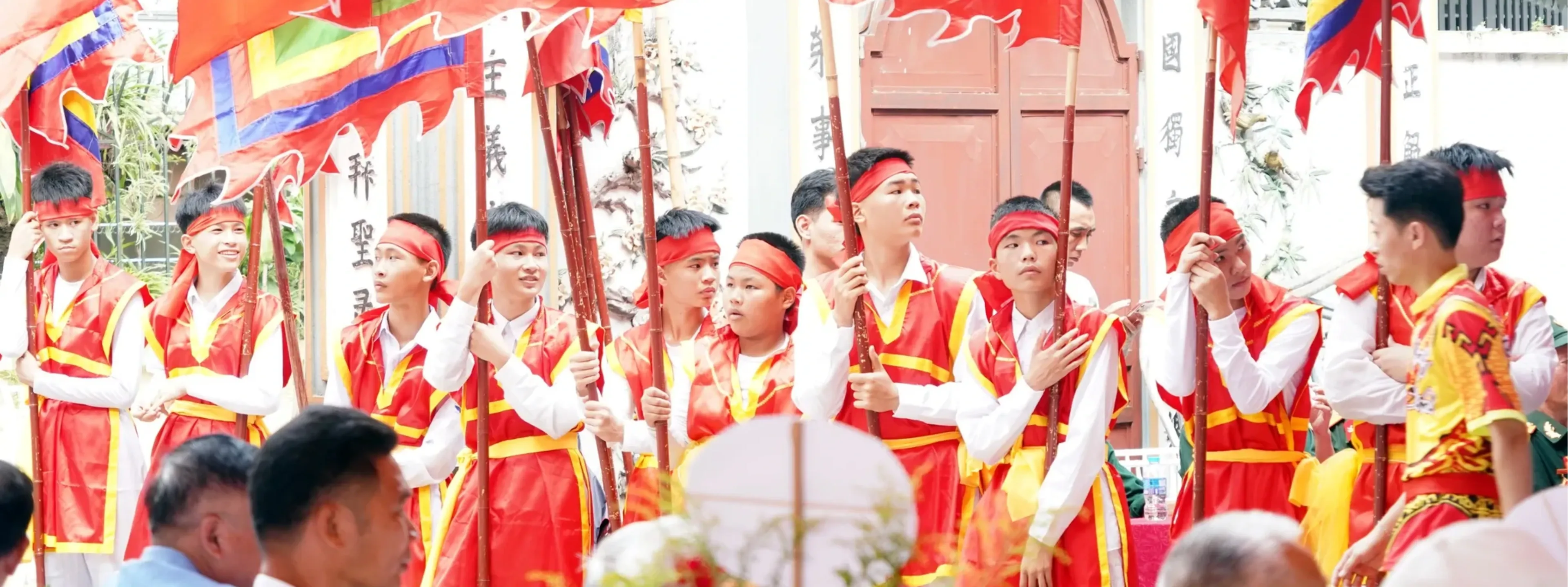 Hội làng Giang Chính