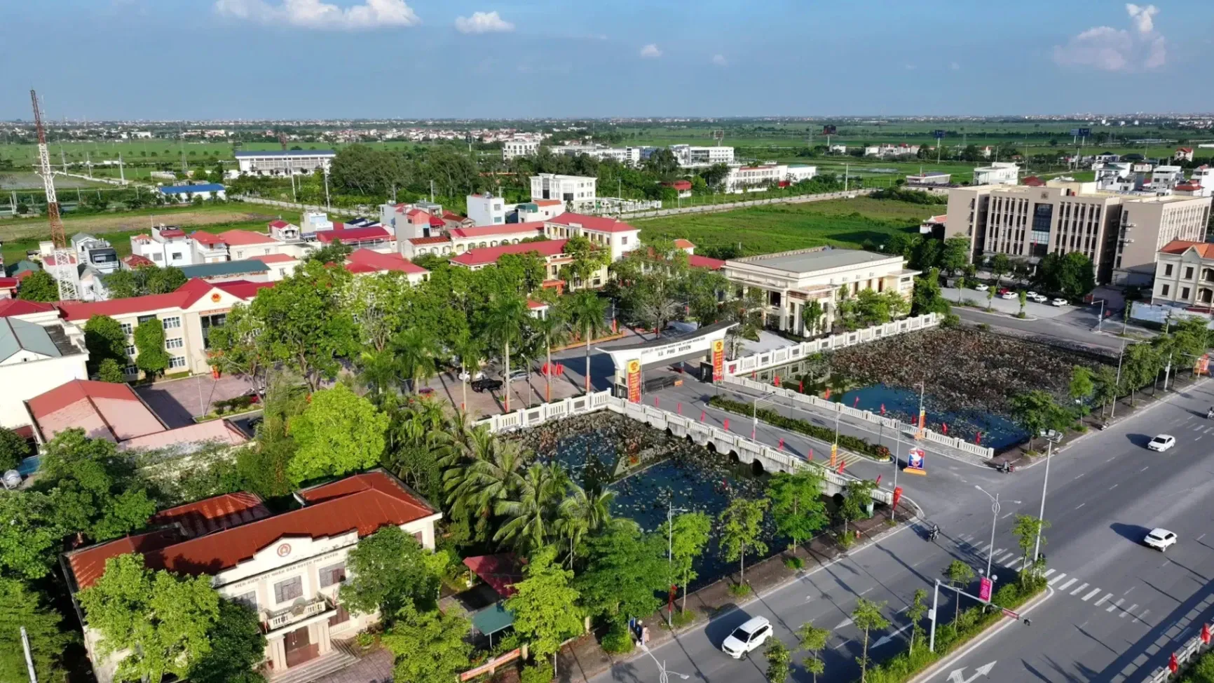Xã Phú Xuyên: nơi tiếng đục gỗ, đường kim và nhịp làng nghề gặp nhau Từ tên đất quen thuộc đến một xã mới ở cửa ngõ phía Nam Hà Nội