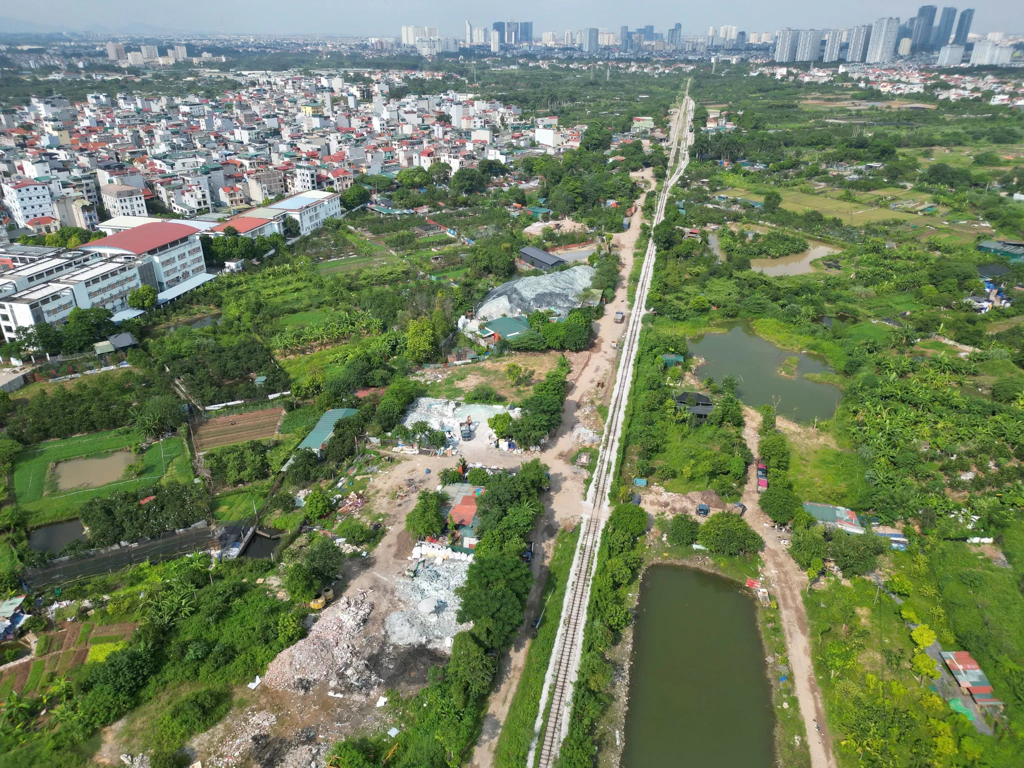 Phường Phú Diễn: Sắc quả vàng bên sông Nhuệ và nhịp đập đô thị mới phía Tây Bắc