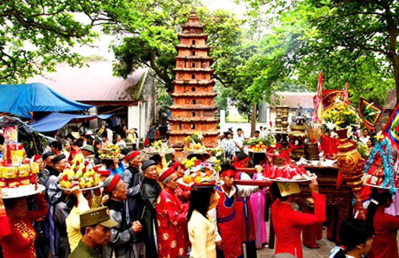 Xã Hoàng Hoa Thám –Trang nghiêm nghi lễ rước Bách thần, mở cửa Lễ hội Đền Đậu An