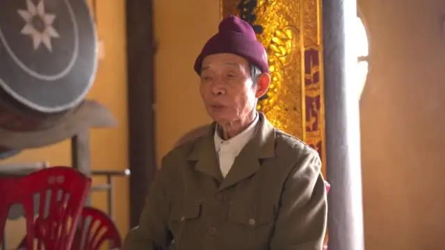 Cụ Đoàn Đình Trượng đọc bài thơ về đình Làng Yên Duyệt