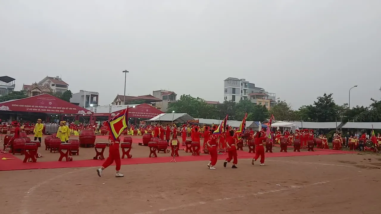 Không khí lễ hội Bình Đà xuân Bính Ngọ 