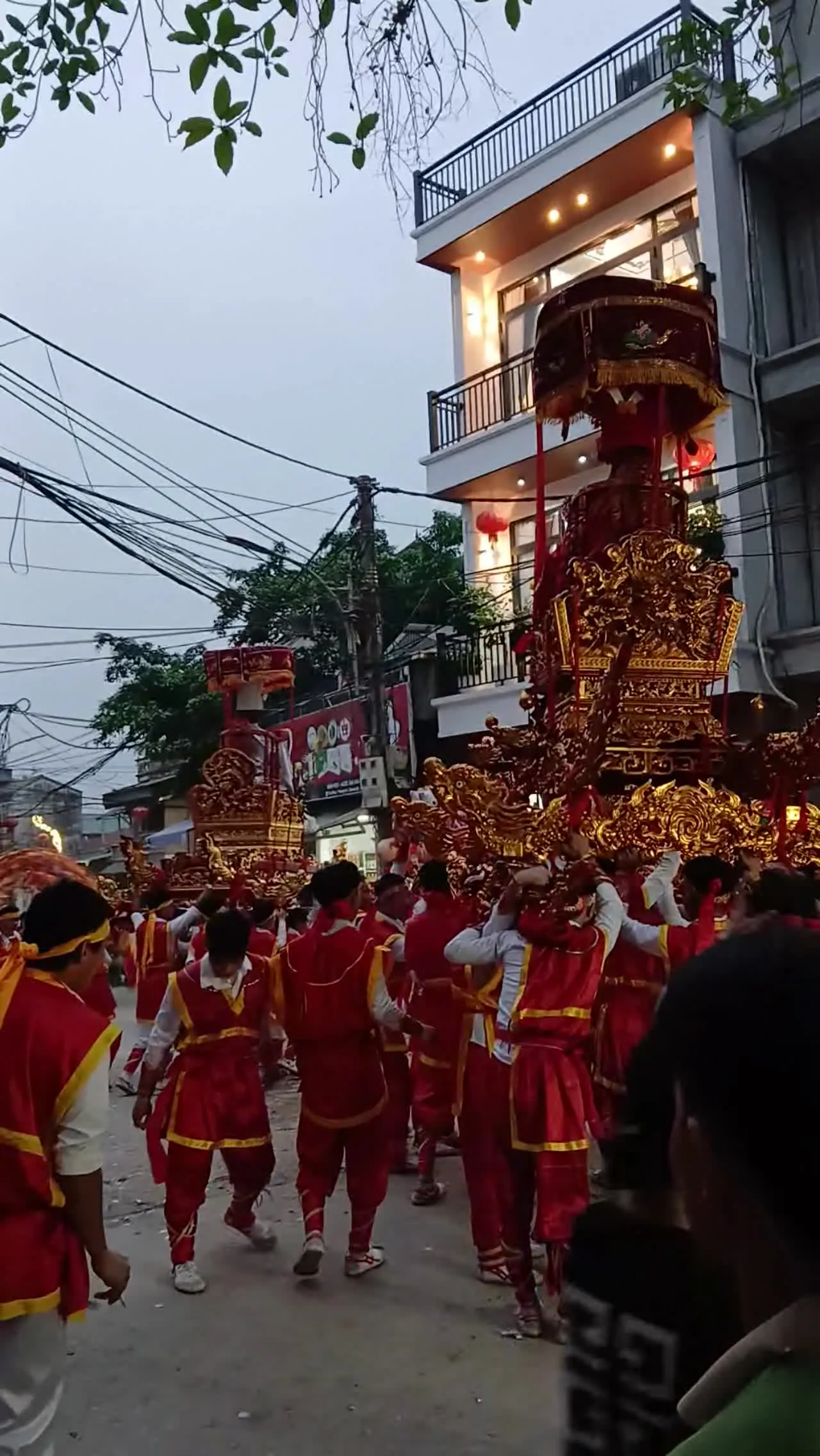 Lễ hội rước kiệu hội làng Thượng Lao 